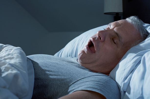 Khó thở khi nằm nghỉ dẫn đến người bệnh bị mất ngủ